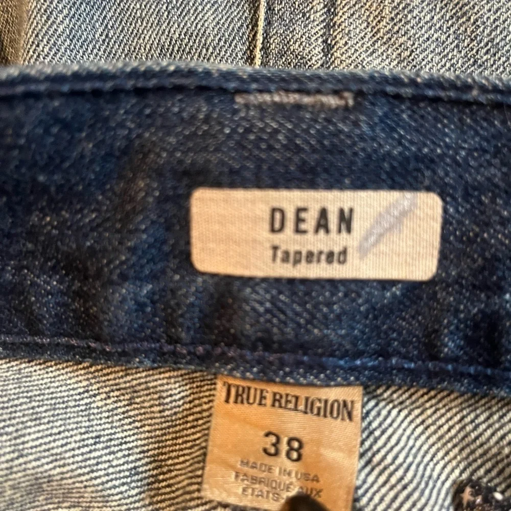 True Religion DEAN Tapered Jeans Shorts Sz 38 Distressed Fray Bottom